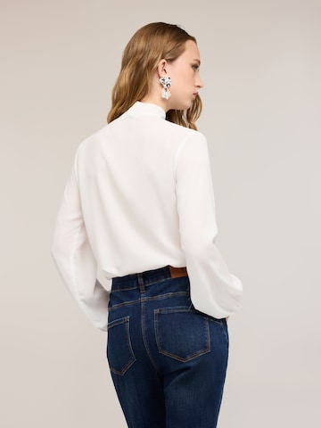 MOTIVI - Blusa en blanco