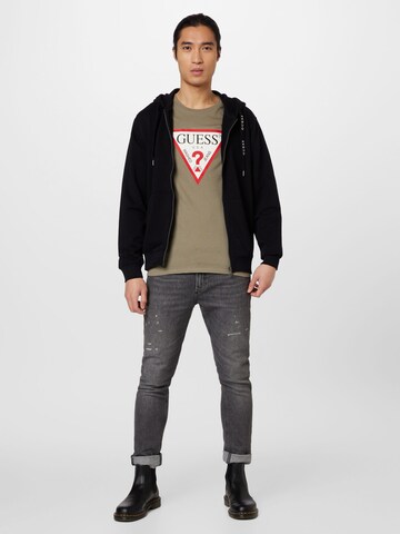 GUESS T-Shirt in Grün