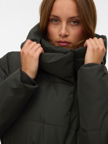 VERO MODA Zimní kabát – zelená