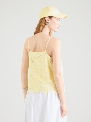 PIECES Top 'PCVILDE' in Yellow