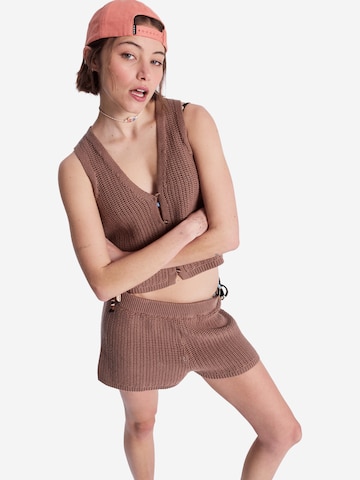 ROXY Loosefit Housut 'Beach Bungalow' värissä ruskea: etupuoli