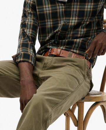 Superdry Regular Chino 'Utility ' in Groen