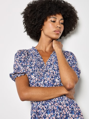 Apricot Ditsy Floral Tiered Maxi Dress ' ' in Blau