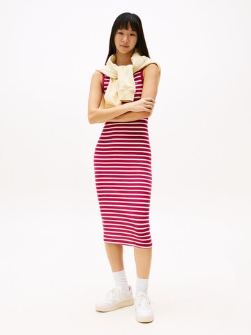 Tommy Jeans Summer dress in Red: front