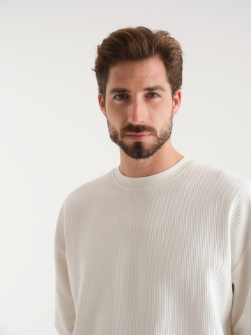 ABOUT YOU x Kevin Trapp Sweatshirt (GOTS) in Weiß