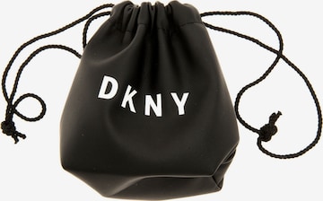 Cercei de la DKNY pe auriu