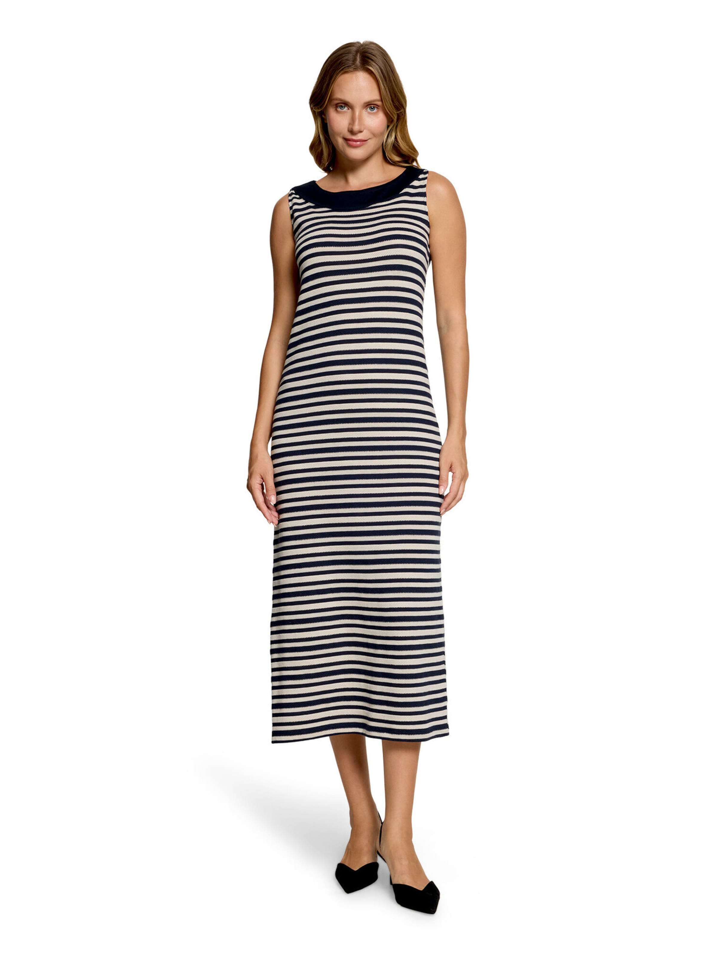 Betty Barclay Dress in Blue: front