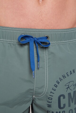 Pantaloncini da bagno di CAMP DAVID in verde
