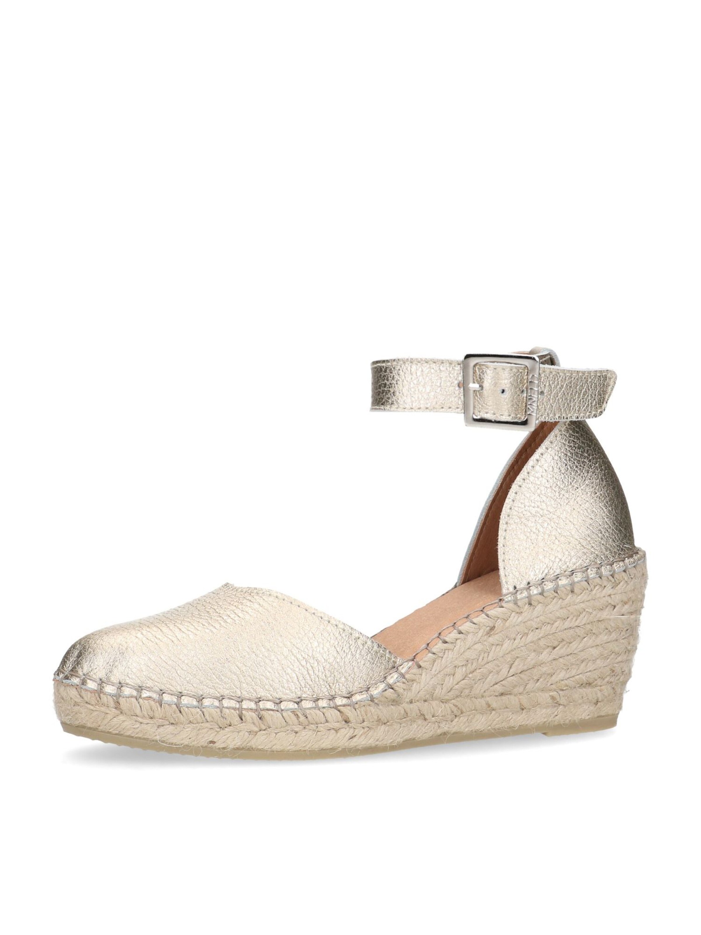 MANFIELD Sandale in gold, Produktansicht