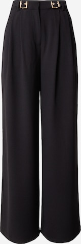 Loosefit Pantaloni con pieghe 'Gigi' di Hoermanseder x About You in nero: frontale