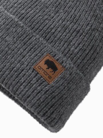 Ombre Cap in Grau