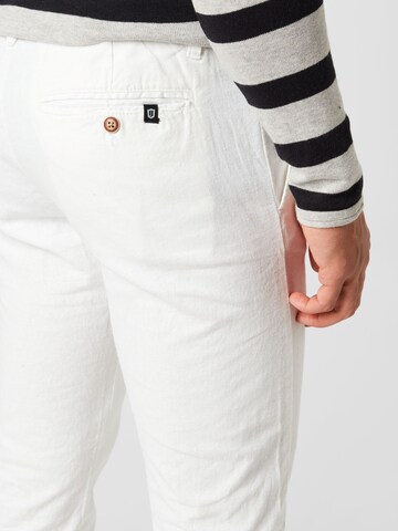 INDICODE JEANS - Regular Calças chino 'Venedig' em branco