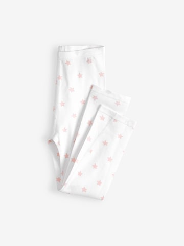 Pijamale de la Next pe alb