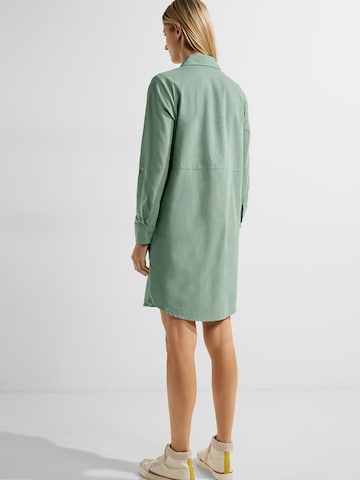 CECIL - Vestido camisero en verde