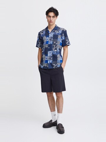 Regular Pantalon chino Casual Friday en bleu