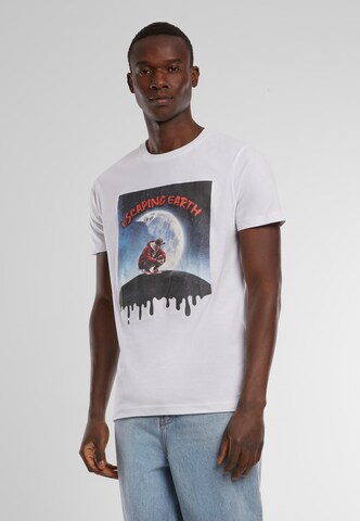 Mister Tee Shirt 'Escaping Earth' in Wit: voorkant
