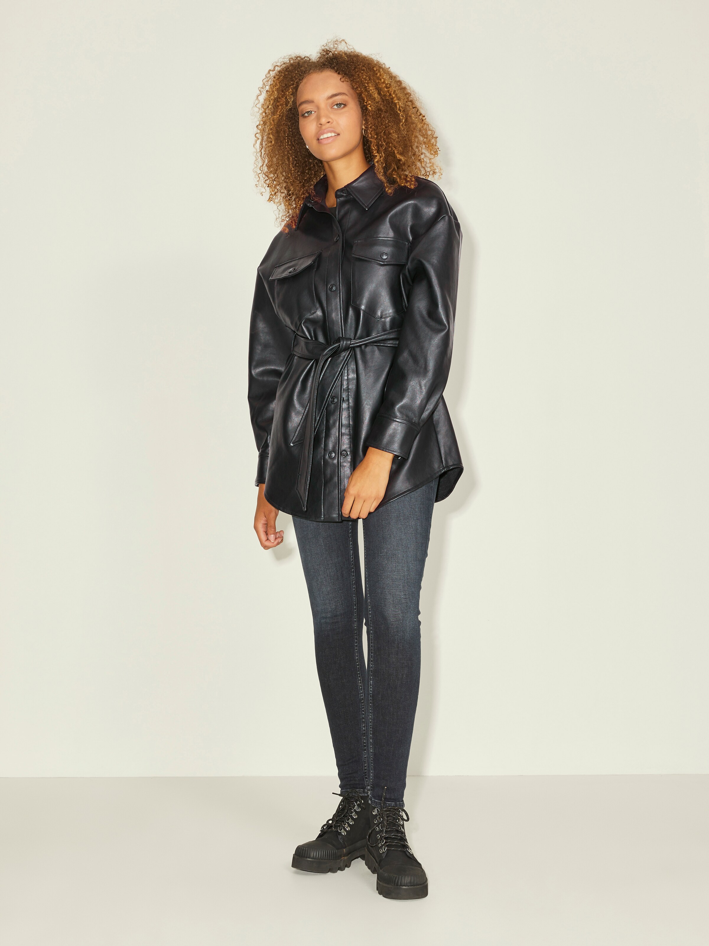 アウターその他 PAIN OR PLEASURE LUNA BELTED SHORT COAT black PP23WTCT01BK Designer fashion, Seoul-fully created | W Concept