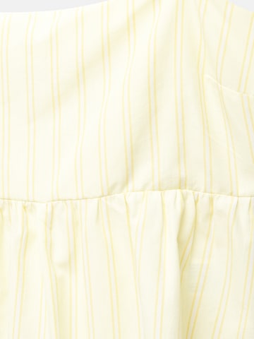 Top di Pull&Bear in giallo