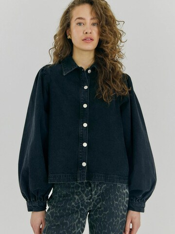 Chemisier 'Ninni' NORR en noir : devant