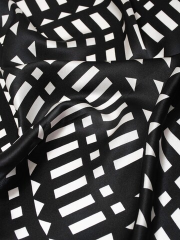 MayTree - Chal 'Seidentuch Domino' en negro