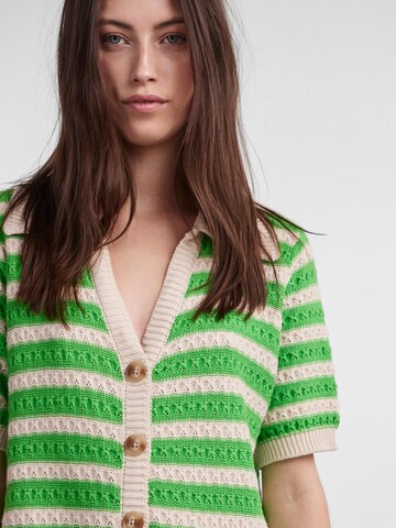 Robes en maille 'Croc' YAS en vert