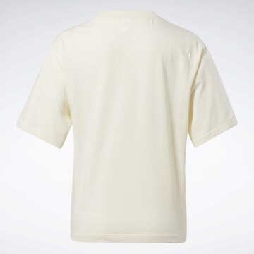 T-shirt Reebok en blanc