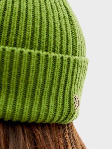 Thinking MU Beanie 'AMOR' in Green