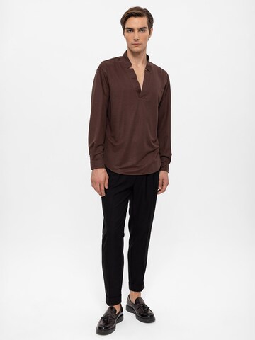 Antioch Regular fit Button Up Shirt in Brown