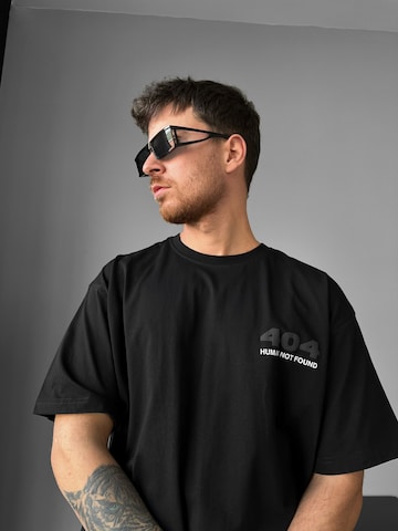 Kleidermafia T-shirt i svart: framsida