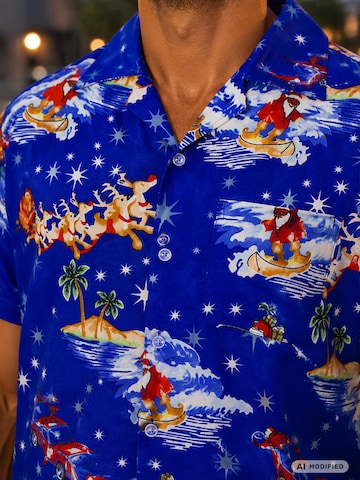Regular fit Camicia 'Christmas Surf Santa' di King Kameha in blu