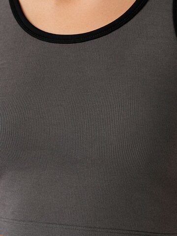 Tommy Life Top 'Crop Top' in Grey