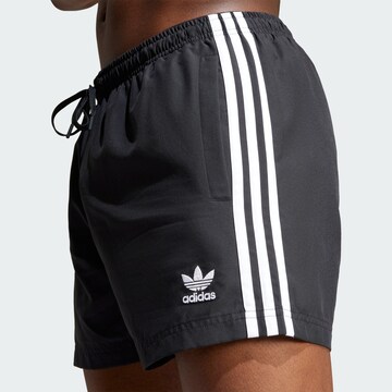 ADIDAS ORIGINALS - Calções de banho 'Adicolor' em preto