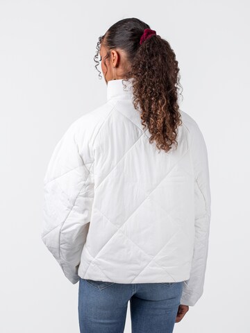 Tommy Jeans Jacke ' Diamond Quilt' in Weiß