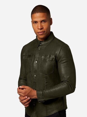 Slim fit Camicia 'Das Reverse' di RICANO in verde
