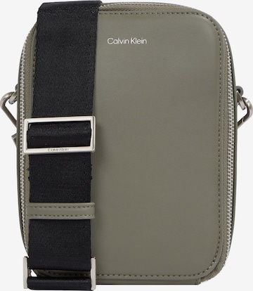 Calvin Klein Umhängetasche in Grün: Vorderseite