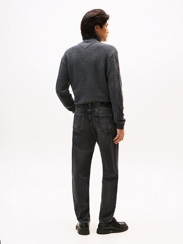 TOMMY HILFIGER Tapered Jeans 'Harlem' in Grau