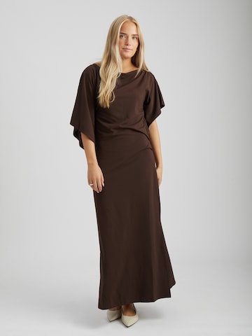 Peppercorn Jurk 'Reille' in Bruin: voorkant