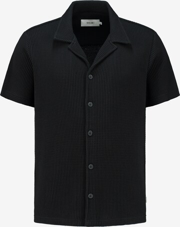 Shiwi Comfort fit Button Up Shirt in Black: front