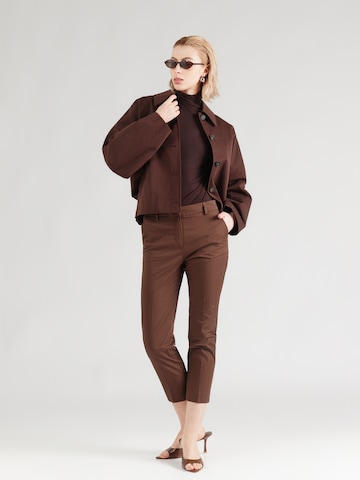 Weekend Max Mara Slimfit Ráncos nadrág 'CECCO' - barna