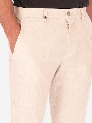 Distretto12 Slimfit Hose 'Kos T. Tajo' in Weiß