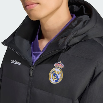ADIDAS PERFORMANCE Φθινοπωρινό και ανοιξιάτικο μπουφάν 'Real Madrid EQT' σε μαύρο