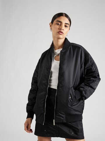 CATWALK JUNKIE Between-Season Jacket 'FAYE' in Green: front