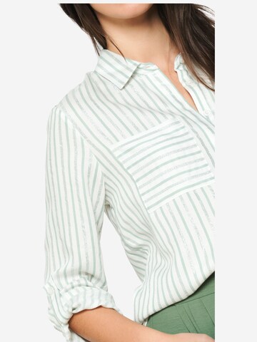 Camicia da donna di LolaLiza in verde