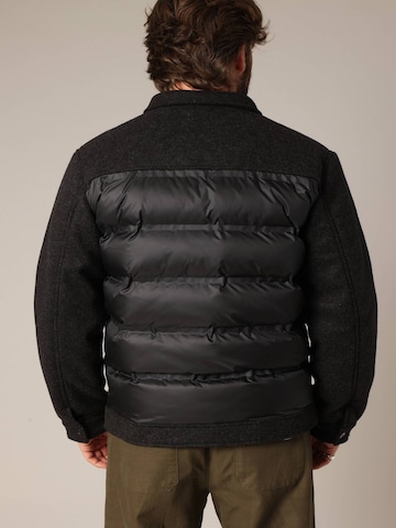 Veste mi-saison 'Gusto' Deeluxe en noir