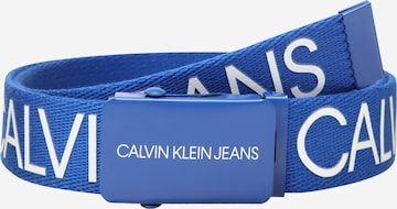 Curea de la Calvin Klein Jeans pe albastru: față