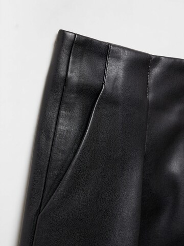MANGO Loose fit Pleat-Front Pants 'LAOS' in Black