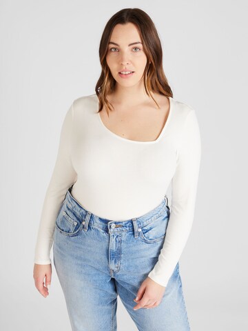 Vero Moda Curve - Camiseta 'CARINA' en blanco: frente