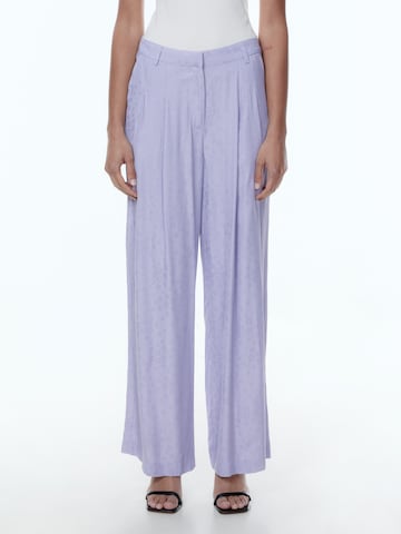 EDITED Wide leg Broek 'Ornella' in Lila: voorkant