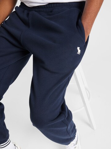 Abercrombie & Fitch Tapered Hose in Blau