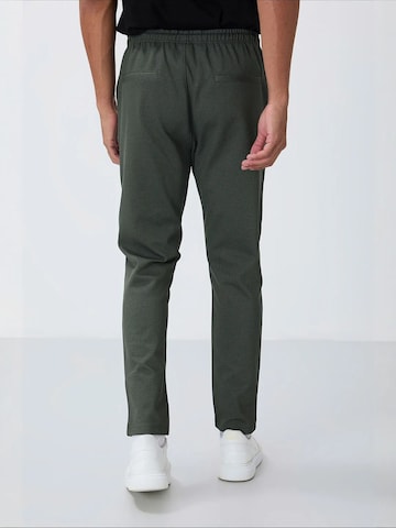 Tommy Life Tapered Workout Pants 'Jogginghose' in Green
